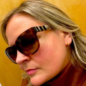 NWT Burberry Sunglasses